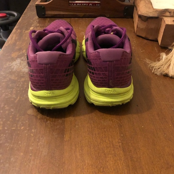 Brooks Launch 3 Women's Purple Running Shoes - Picture 4 of 12